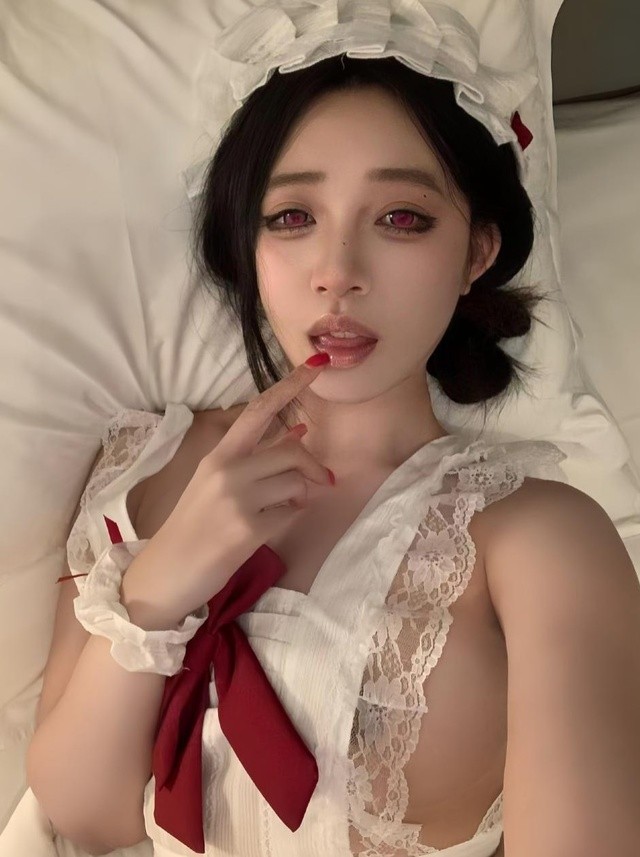 鹅鹅纯欲风女仆装cos作品全解析｜二次元蕾丝少女心爆棚[16P7V-60MB]