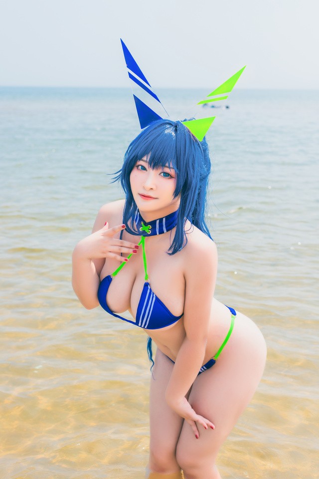 洛璃LoLiSAMA热恋的盛夏花园泳装：甜辣元气少女的夏日告白[66P-565MB]