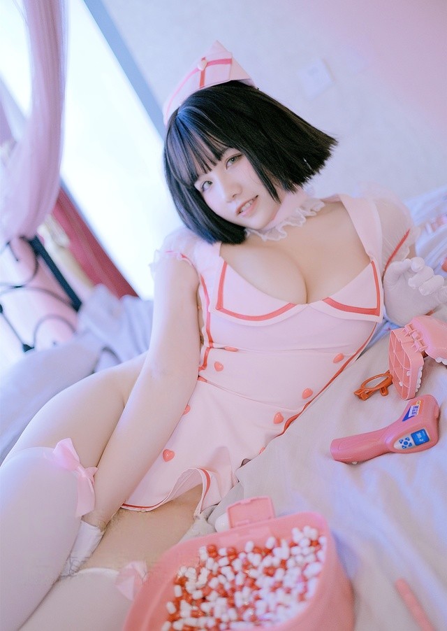 阿半NO.026粉护士主题cosplay：甜心护士治愈出诊名场面还原[37P-404M]