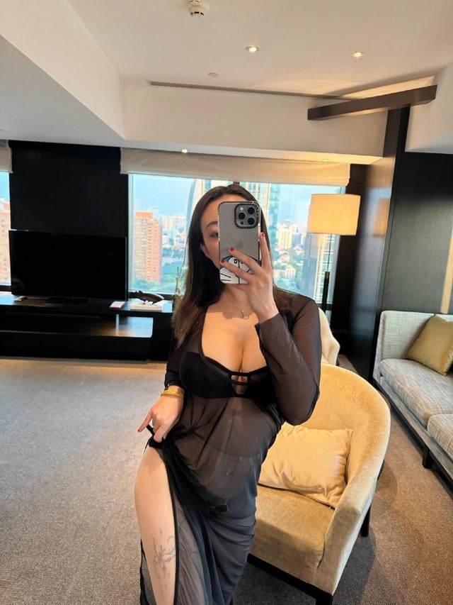 果儿Victoria暗黑系御姐风cosplay：性感黑丝套装角色全解析[34P1V-380MB]