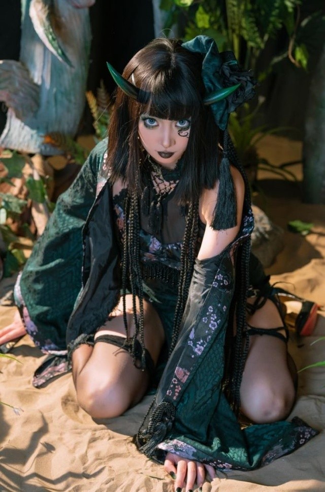 云溪溪cos小舞&伊蒂尔·影：灵动少女与暗黑系女神的双面演绎 [9P-144MB]